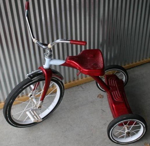 lot 34 image: Kids Tricycle