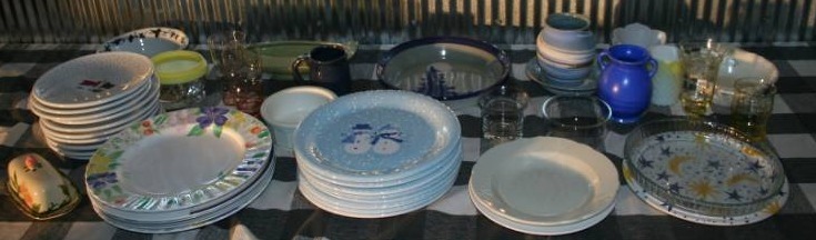 lot 64 image: Assorted Glassware