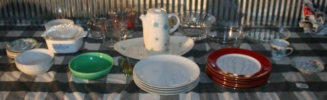 lot 66 image: Assorted Glassware