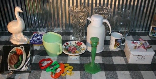 lot 72 image: Assorted Kitchenware and More