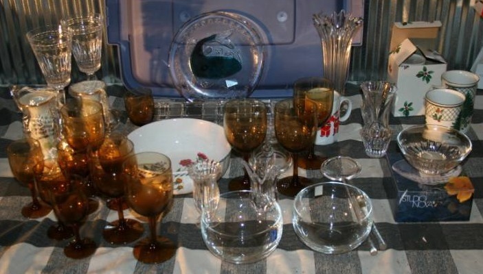 lot 78 image: Assorted Glassware