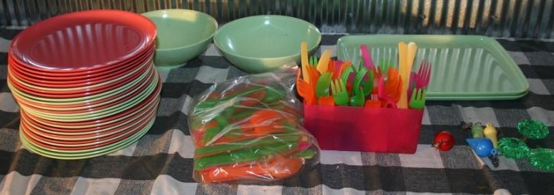 lot 82 image: Camping Plates and Utensils
