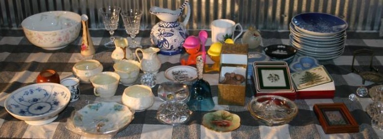 lot 89 image: Assorted Glassware