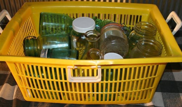 lot 91 image: Glass Jars