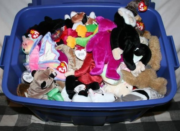 lot 109 image: Beanie Babies