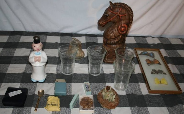 lot 140 image: Home Dcor and More