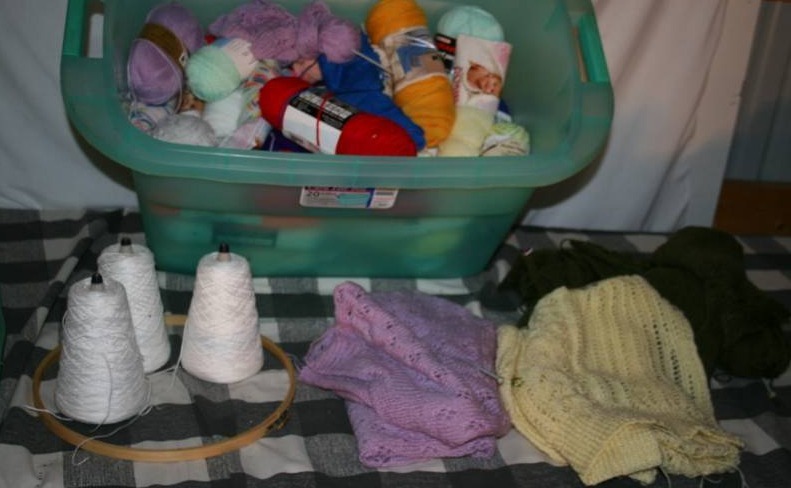lot 149 image: Bin of Yarn