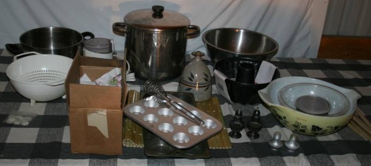 lot 156 image: Misc Kitchenwares