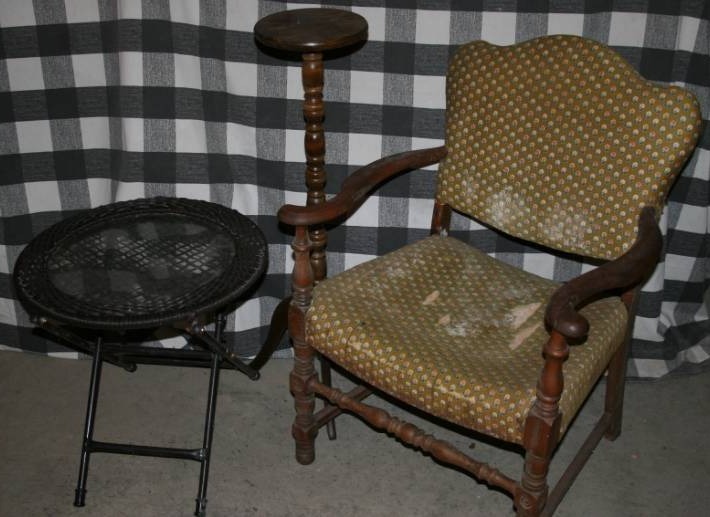 lot 194 image: Misc Furniture