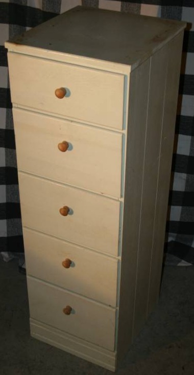 lot 203 image: Dresser