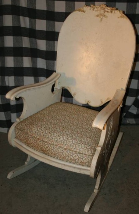 lot 204 image: Antique Rocking Chair