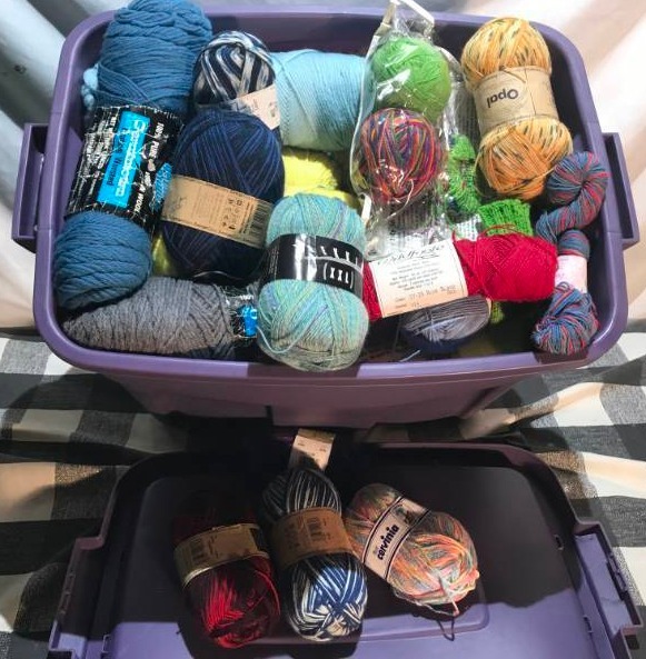 lot 257 image: Bin of Yarn