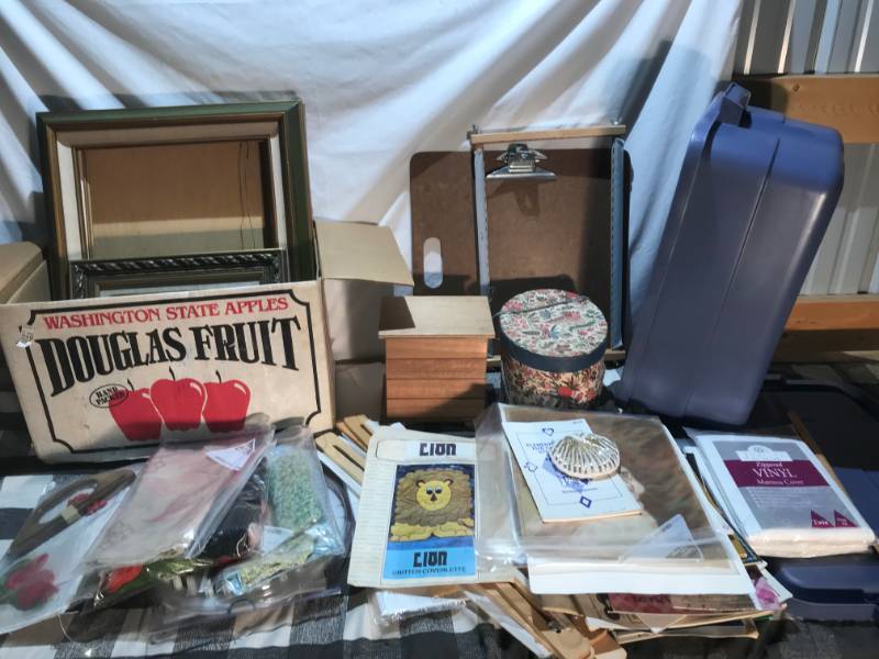 lot 267 image: Misc Crafting and More