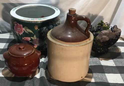 lot 281 image: Assorted Home Dcor