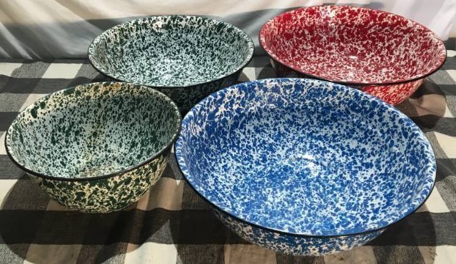 lot 292 image: Vintage Enamel Bowls