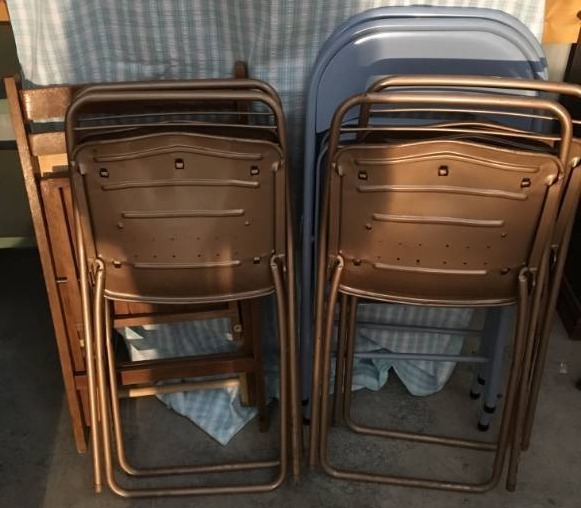 lot 305 image: Folding Chairs