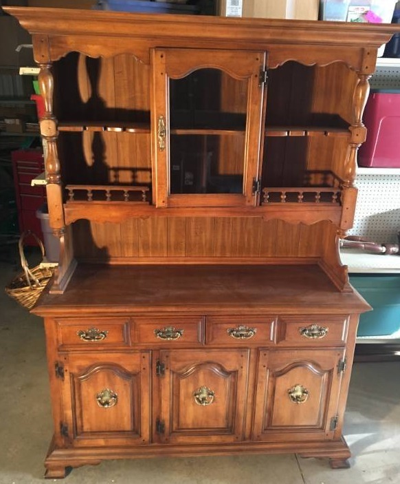 lot 6 image: Cabinet