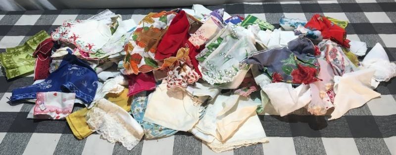 lot 314 image: Vintage Handkerchiefs