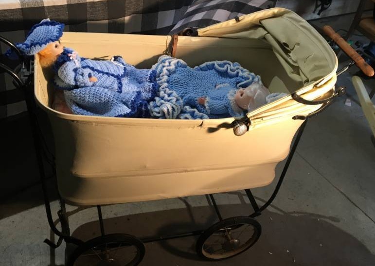 lot 328 image: Vintage Baby Stroller