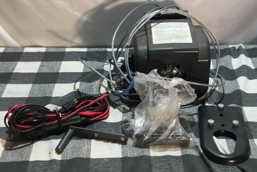 lot 330 image: Electric Winch