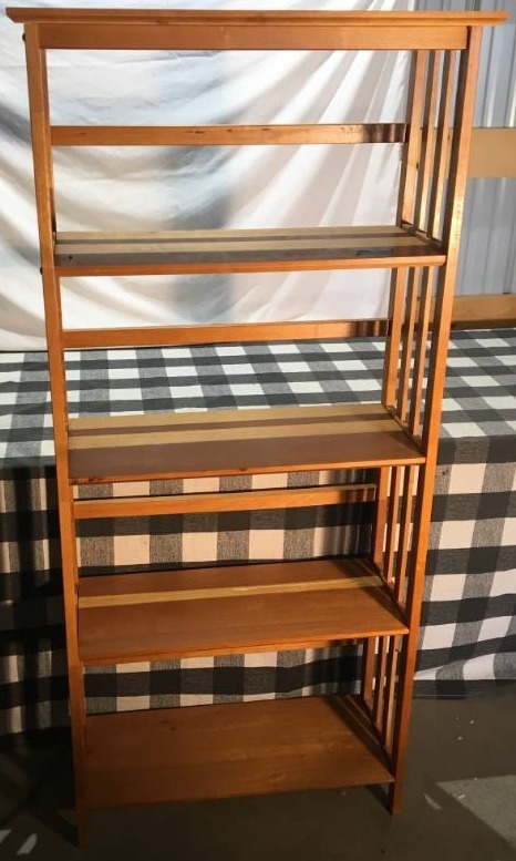 lot 336 image: Wooden Shelf