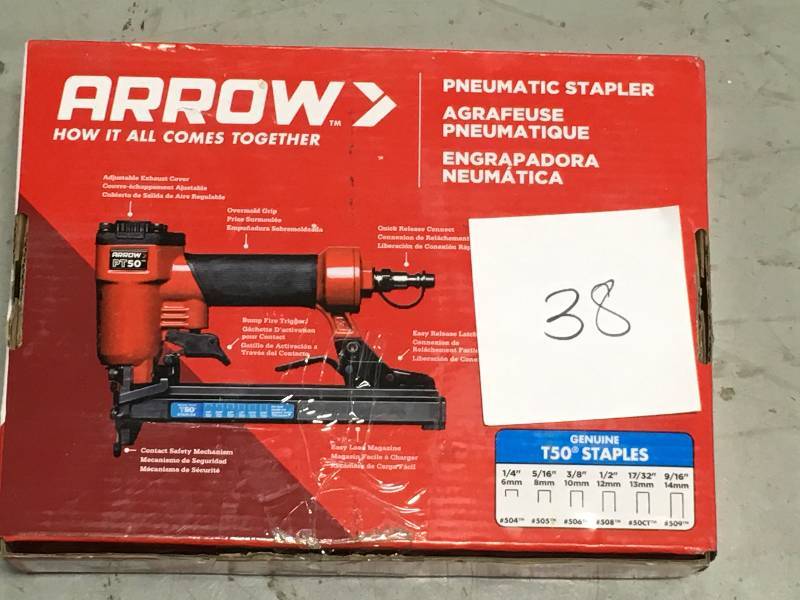 lot 38 image: Arrow Fastener Pneumatic Staple Gun USED IN GOOD CONDITION