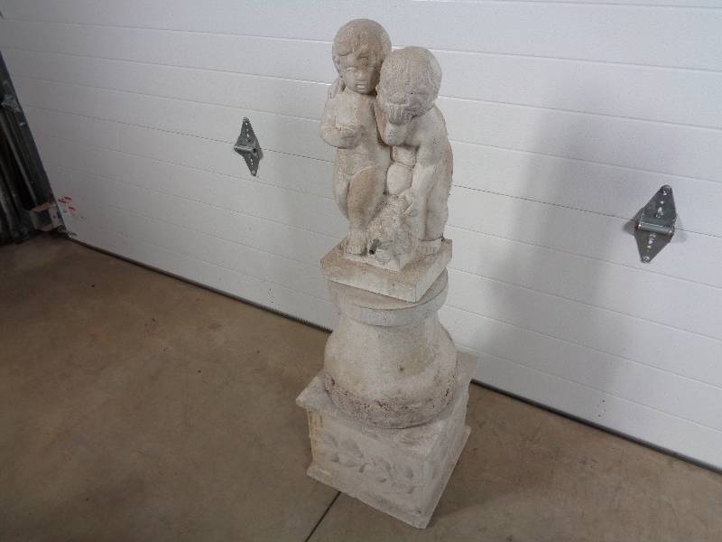 lot 16 image: Concrete Statue  Fountain
