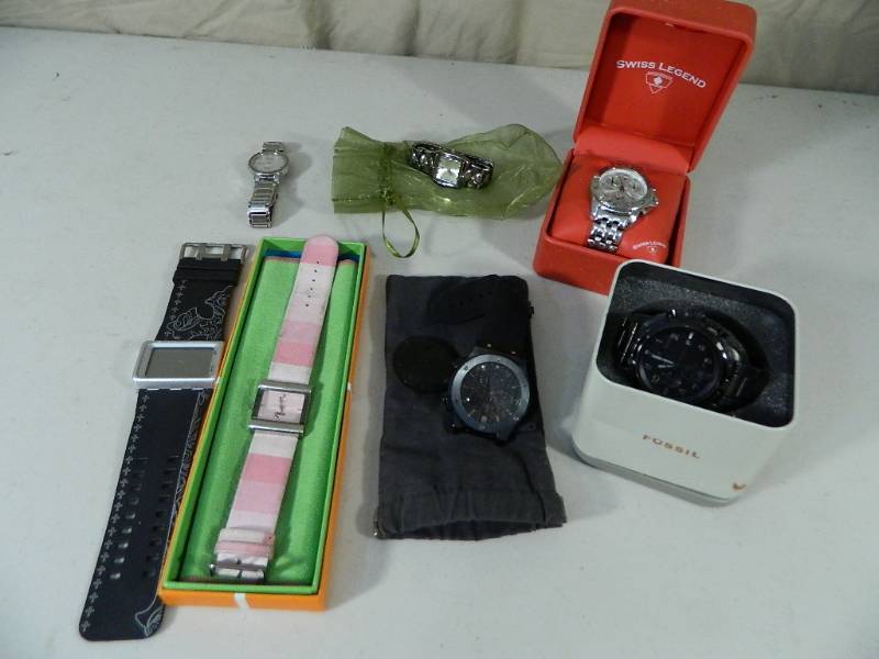 lot 3 image: Assorted Watches