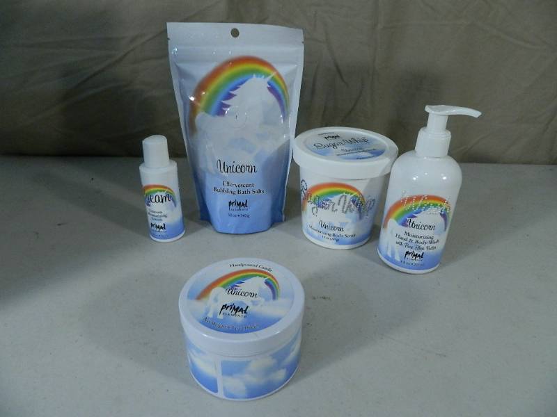 lot 33 image: New Primal Elements Unicorn Bath Items