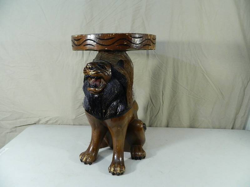 lot 54 image: Very Cool Wood Lion Table
