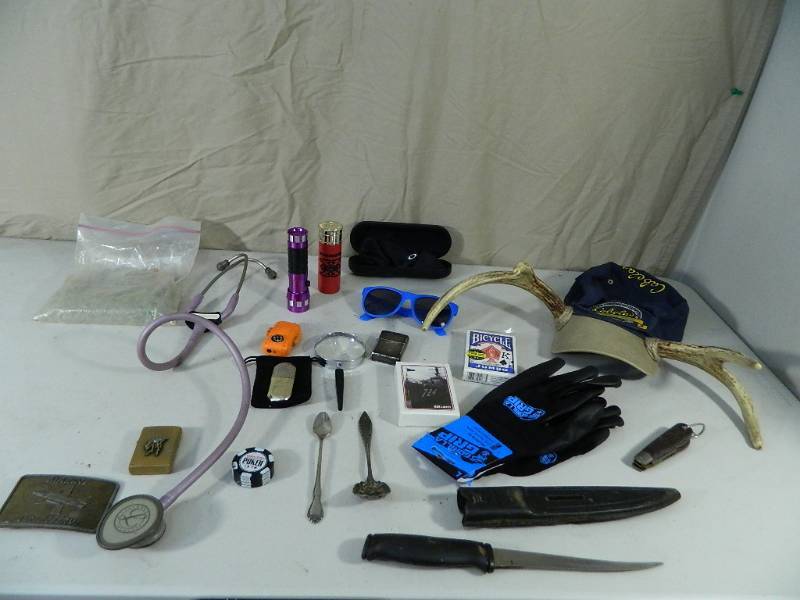 lot 56 image: Assorted Collectibles