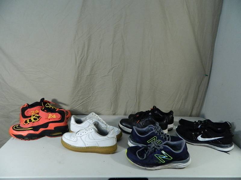 lot 65 image: 5 Pairs Mens Name Brand Shoes