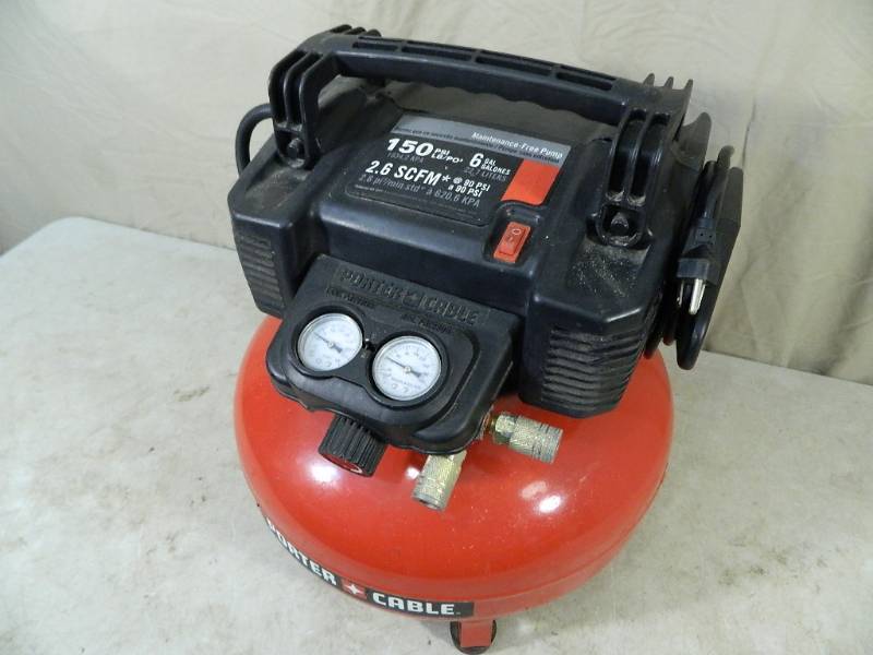 lot 82 image: 6 Gallon Air Compressor