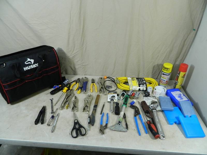 lot 109 image: Husky Bag Full of Nice Tools