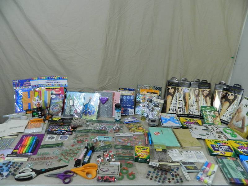 lot 140 image: Craft Items