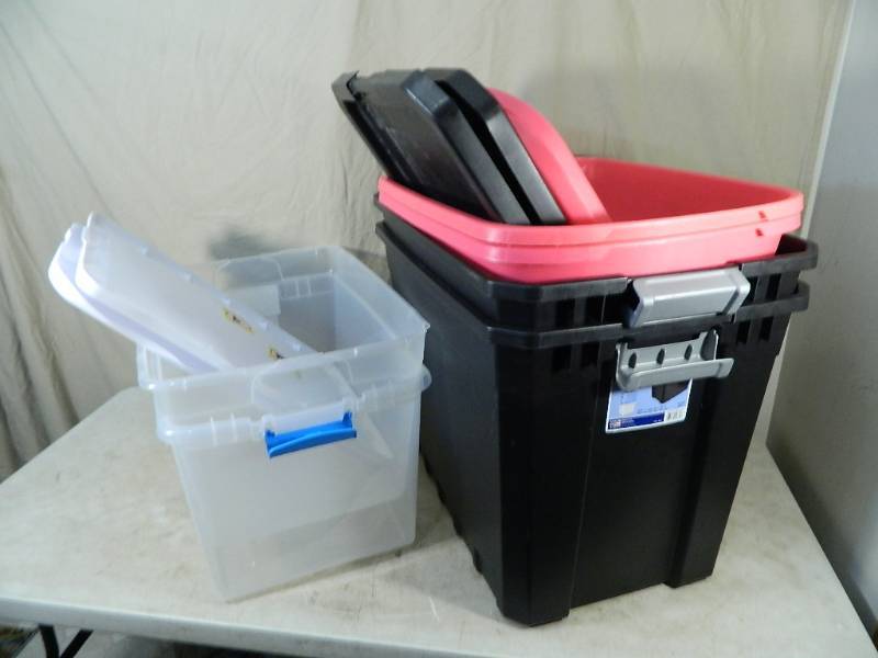 lot 143 image: 6 Assorted Totes with Lids