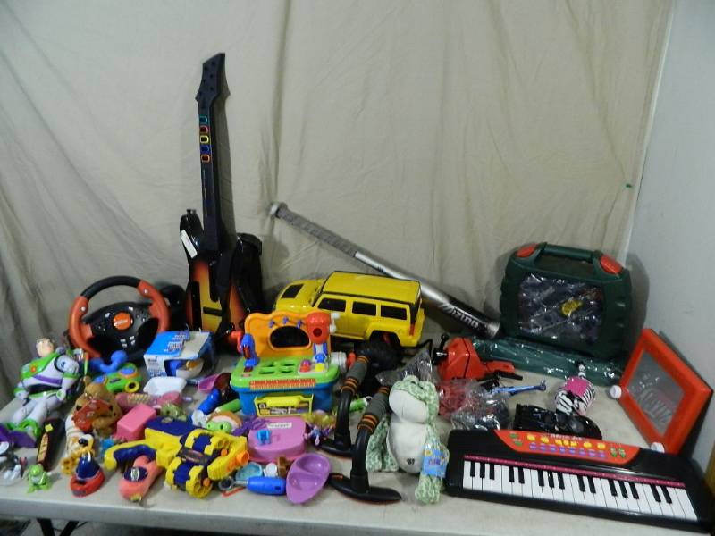 lot 160 image: Kids Toys and More