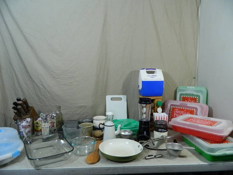 lot 179 image: Spice Rack, Kitchen Items, More