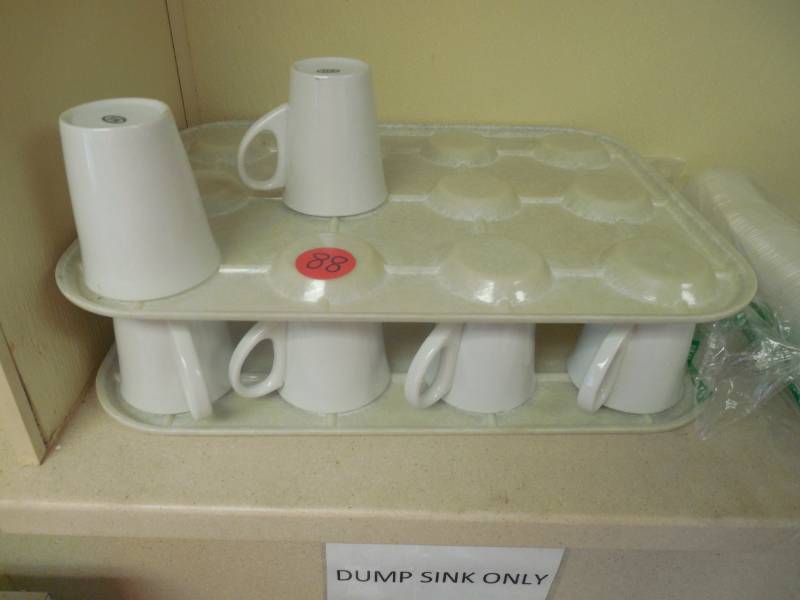 (14) COFFEE CUPS W HOLDER