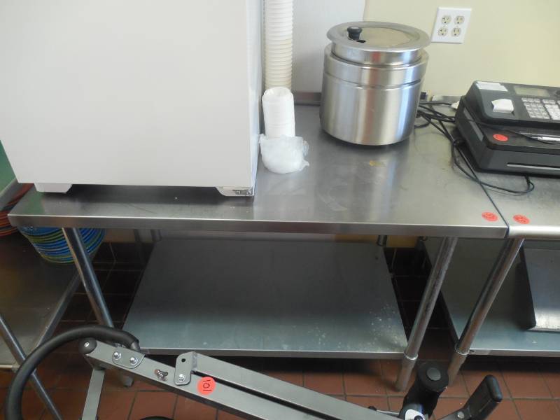 5 STAINLESS STEEL TABLE