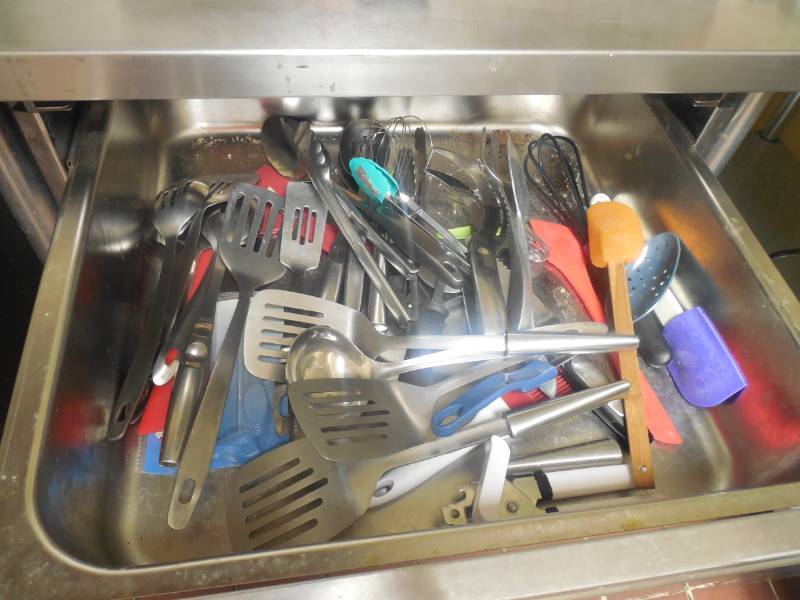 MASSIVE KITCHEN UTENSIL LOT
