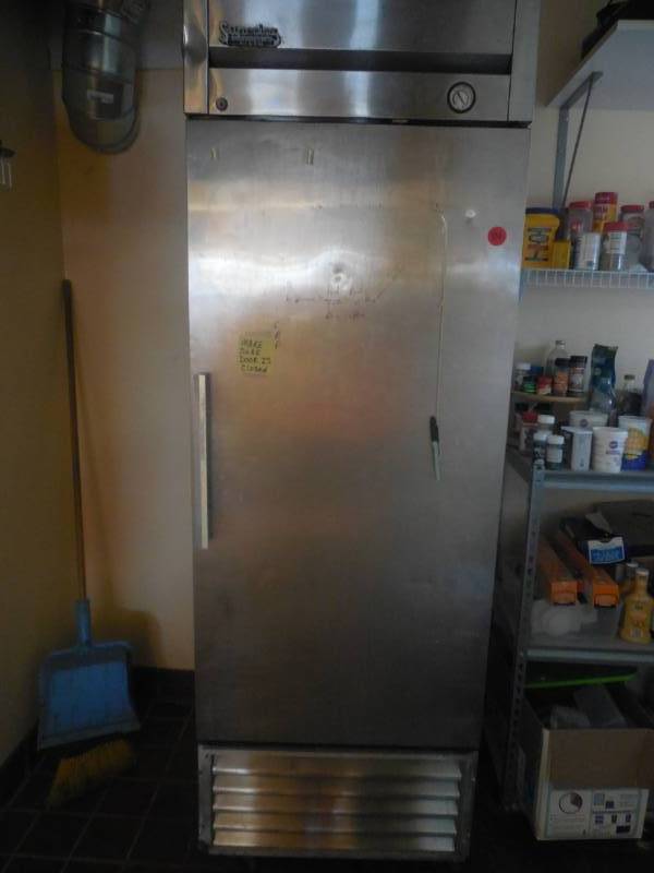 7 SUPERIOR COMMERCIAL UPRIGHT FREEZER