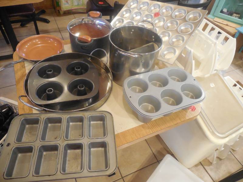 14 PIECE BAKING POTS AND PAN SET