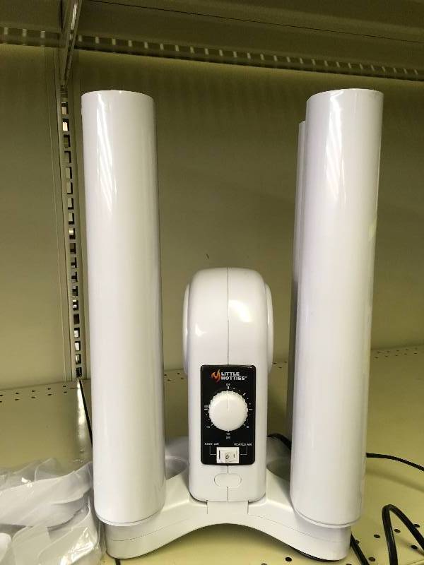 lot 513 image: Little Hotties Boot Dryer, Retail $39.99