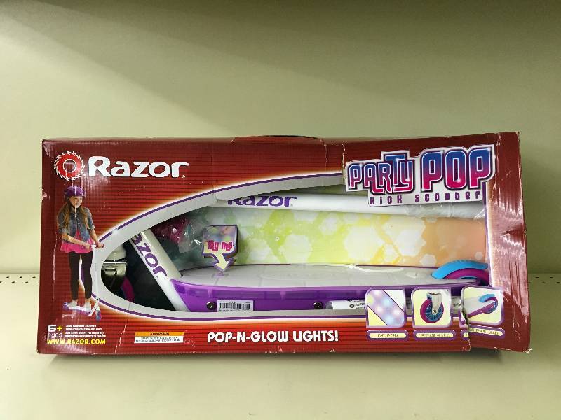 lot 526 image: Razor Party Pop Kick Scooter