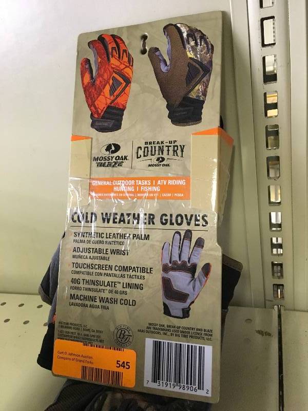 lot 545 image: Mossy Oak Medium Cold Weather Gloves