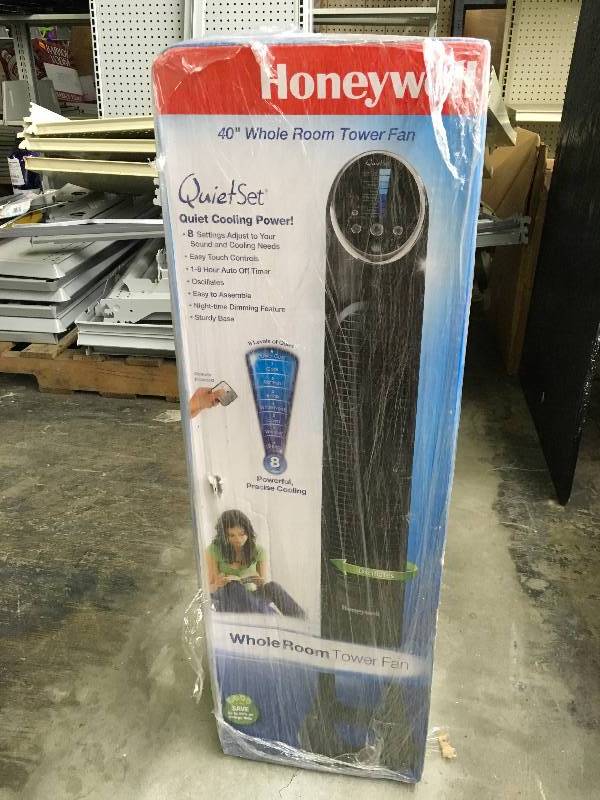 lot 578 image: Honeywell 40 Whole Room Tower Fan