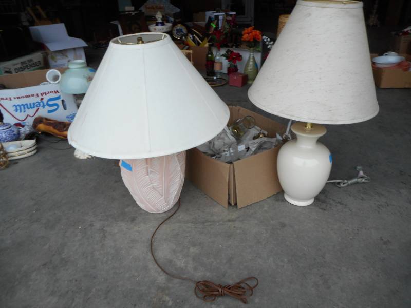 lot 7 image: Lighting