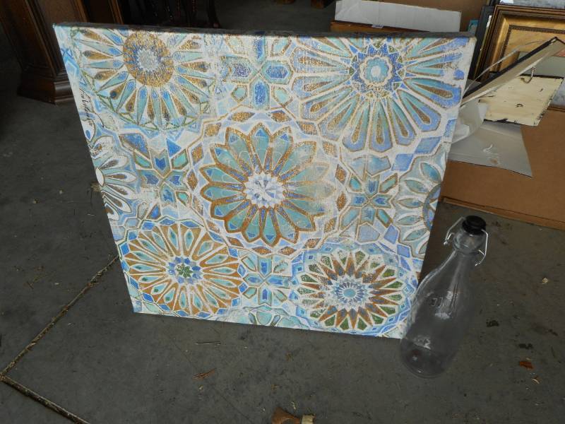 lot 14 image: Picture Frames and Wall Hangings