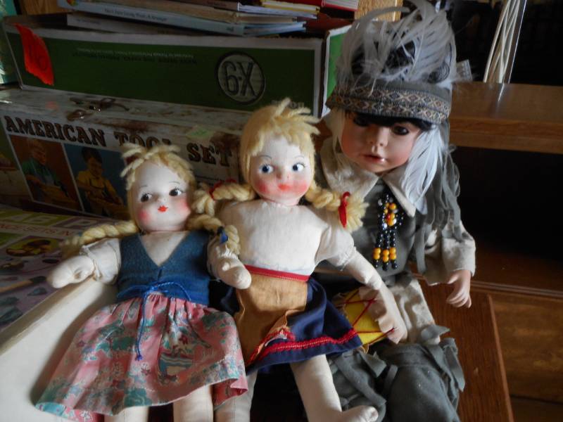 lot 16 image: Childrens Toys